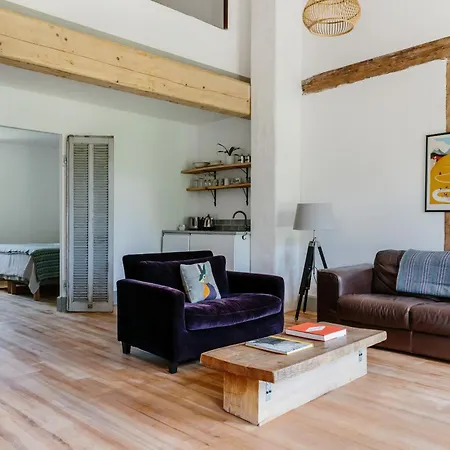 Zero Neuf Bed & Breakfast